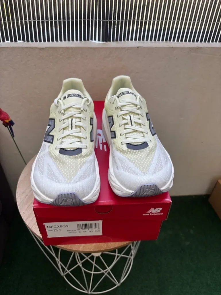 Used New Balance FuelCell Rebel v5 bike — image 1 of 10