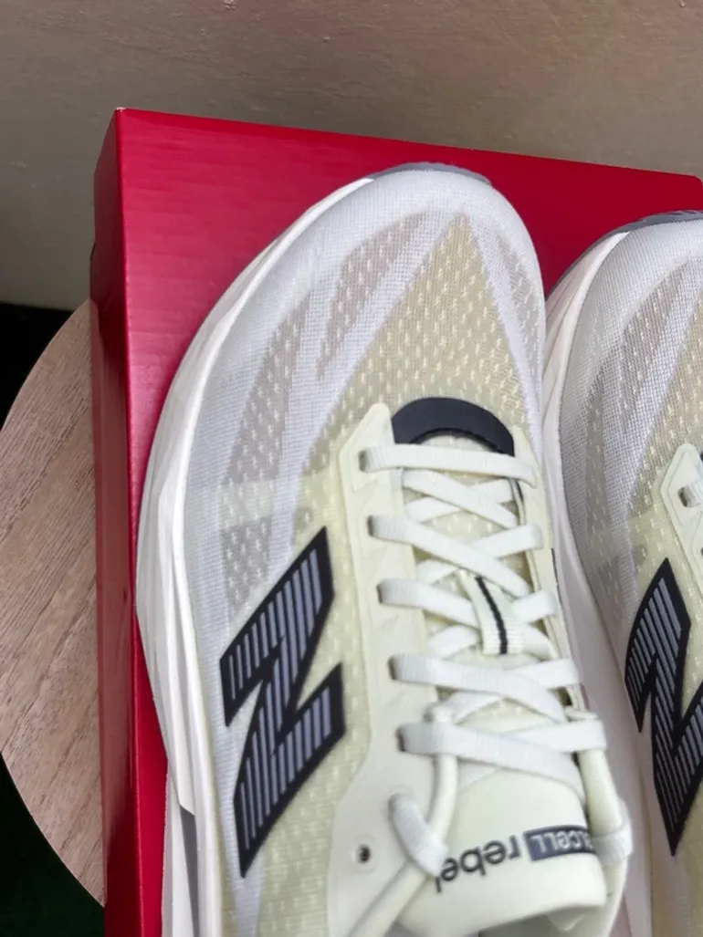 Used New Balance FuelCell Rebel v5 bike — image 6 of 10