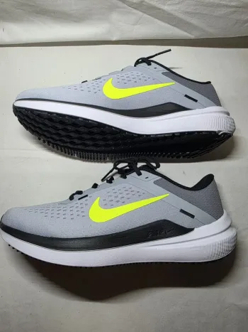 Nike Winflo 10 bike d'occasion — image 7 sur 14