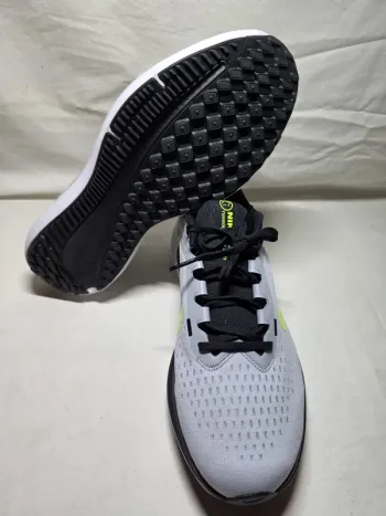 Nike Winflo 10 bike d'occasion — image 8 sur 14