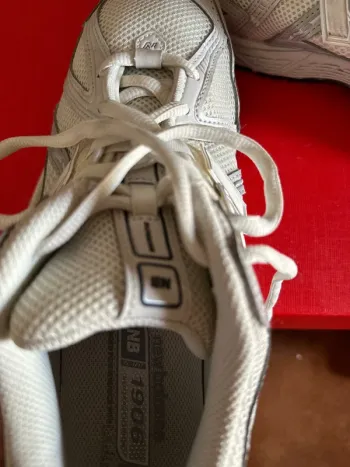 New Balance Running Shoes Size 44 bike usato — immagine 13 di 14