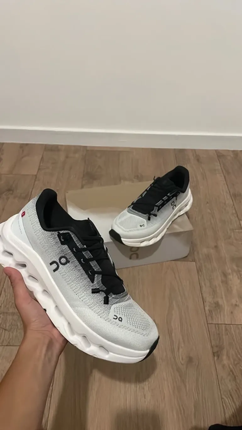 Używany On Running Shoes size 41 bike — zdjęcie 2 z 4
