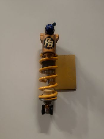 Gebrauchtes Öhlins TTX22 Trunnion 205/65 bike