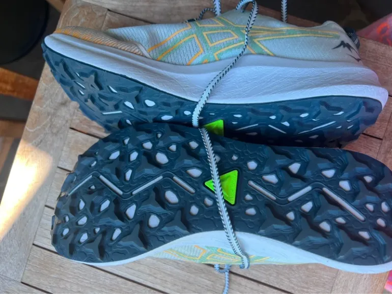 Asics FujiSpeed bike usato — immagine 3 di 11