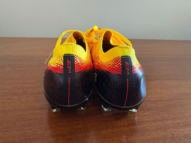Used New Balance Furon Elite FG V8 bike — image 6 of 6