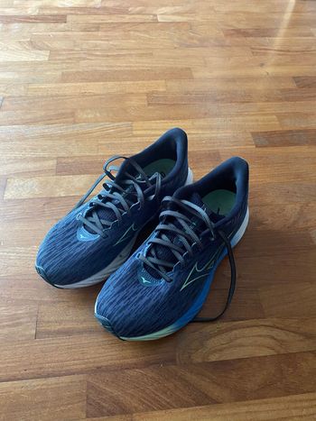 Gebrauchtes Mizuno Running Shoes 2025 bike
