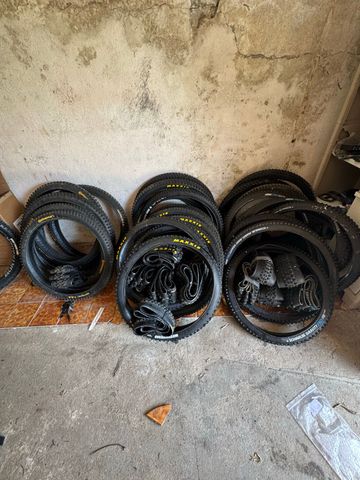 Maxxis tire Tyres & Tubes d'occasion