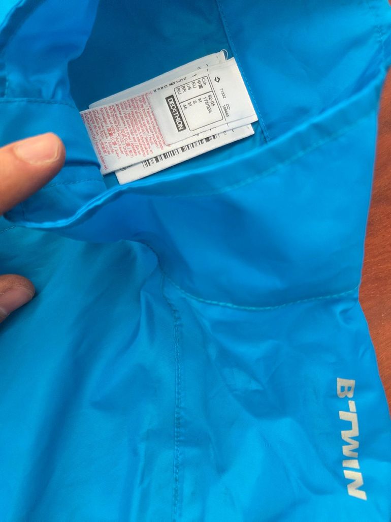 Used BTWIN Rain Jacket 2022 bike — image 2 of 2