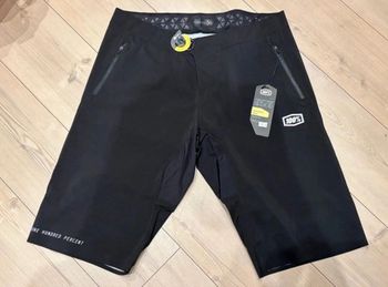 Gebrauchtes 100% Pantalone Shorts 100% Baggy MTB Hydromatic bike