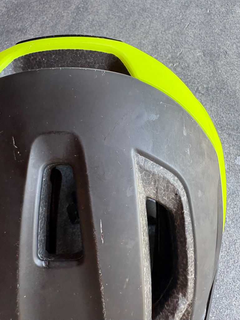 Tweedehands Oakley Casco MTB DRT3 Trail Mips bike — afbeelding 2 van 9