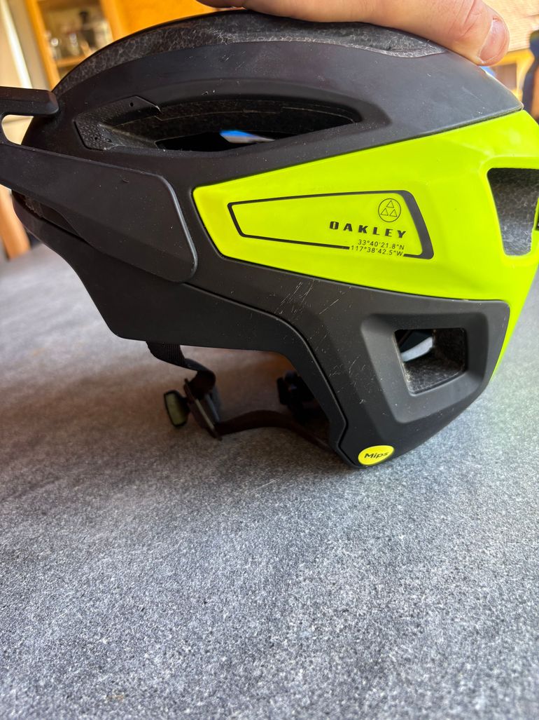 Tweedehands Oakley Casco MTB DRT3 Trail Mips bike — afbeelding 3 van 9