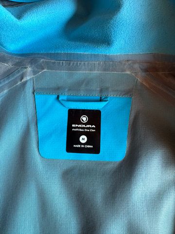 Used Endura MT500 Waterproof Jacket 2023 bike — image 2 of 5