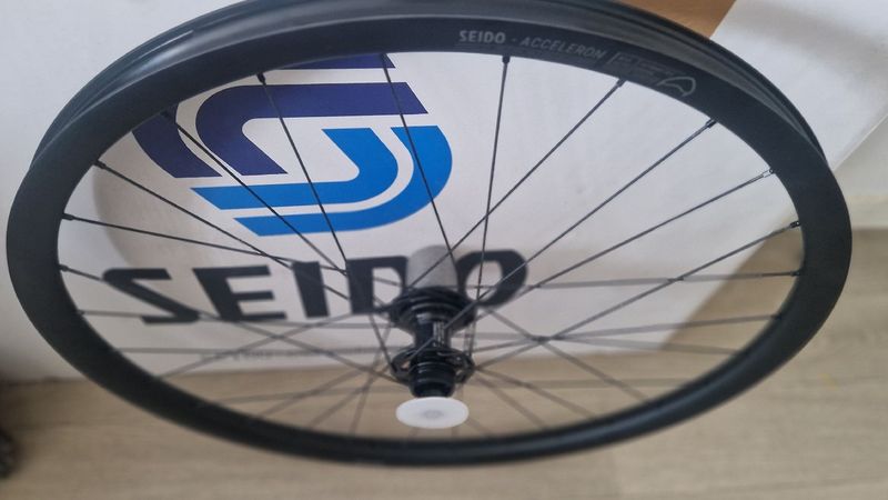 Used Other Acceleron 650B Wheelset bike — image 5 of 7