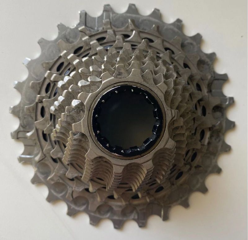 Brugt Sram RED 10/28 12-speed Drivetrain & Pedals