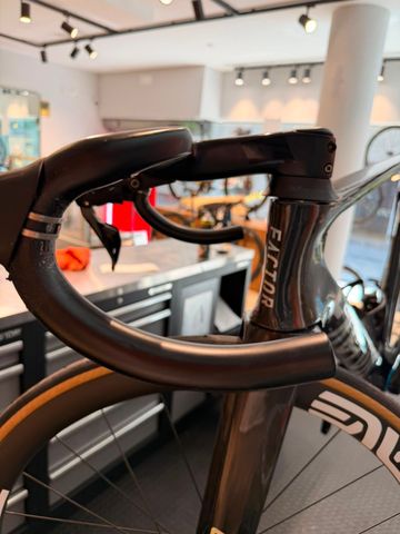 Brugt Black Inc INTÉGRÉ AERO BARSTEM - AB02 2025 bike — billede 2 af 5