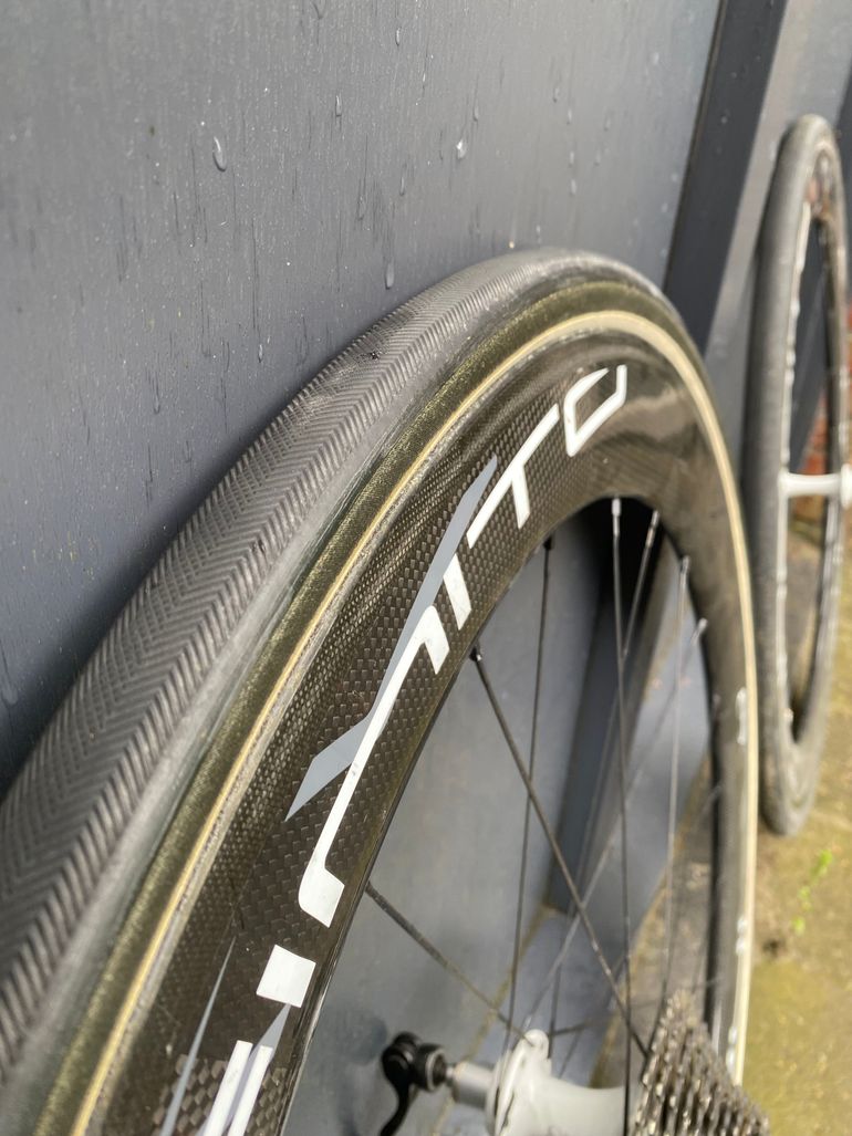 Used Infinito Carbon Wheelset 60cm deep bike — image 2 of 7