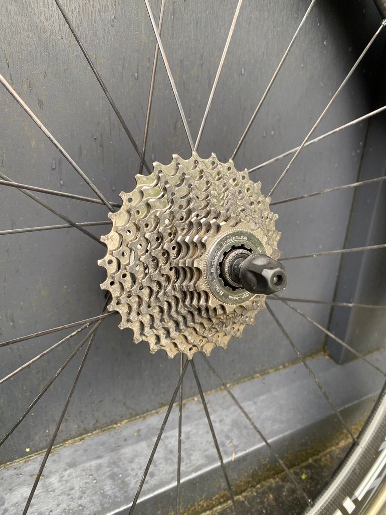 Used Infinito Carbon Wheelset 60cm deep bike — image 5 of 7