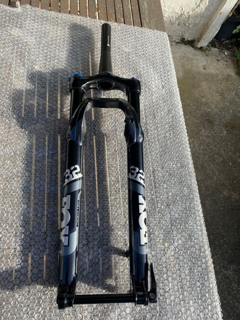 Fox 32 FLOAT Rythm 100 mm 29 pouces BOOST 2026 bike d'occasion — image 2 sur 9