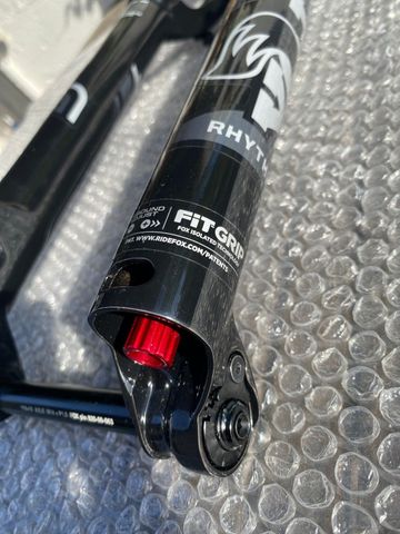 Brugt Fox 32 FLOAT Rythm 100 mm 29 pouces BOOST 2026 bike — billede 5 af 9