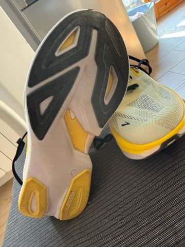 Used Brooks hyperion max3 2026 bike — image 6 of 6
