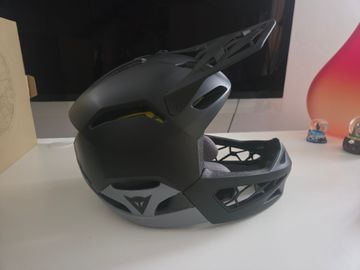 Used dainese Casco Helmet 2025 bike — image 3 of 7