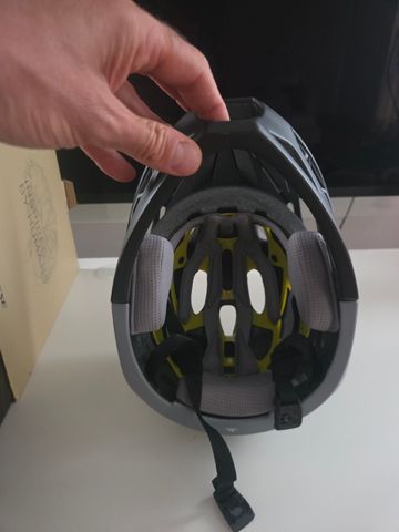 Used dainese Casco Helmet 2025 bike — image 4 of 7