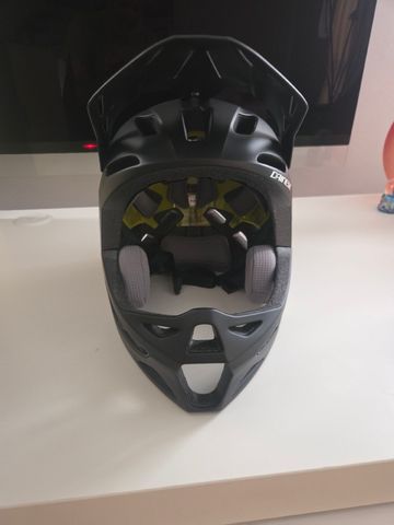 Used dainese Casco Helmet 2025 bike — image 2 of 7