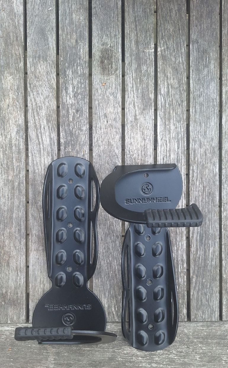 Used Sunny wheel Wall-Mount Bike Hanger 2 pcs bike — image 1 of 2