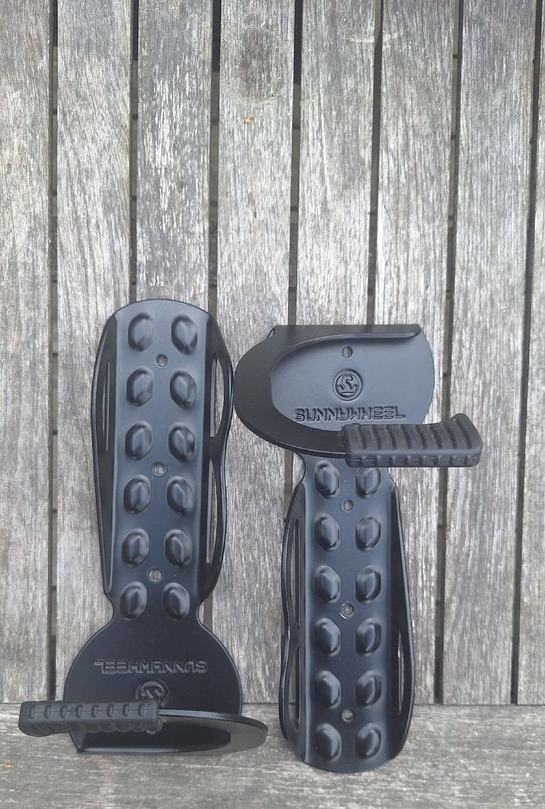 Used Sunny wheel Wall-Mount Bike Hanger 2 pcs bike — image 2 of 2