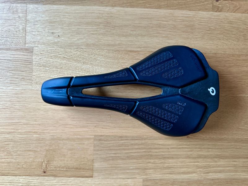 Used Prologo Scratch M5 PAS CPC Nack - 151gr Saddles & Seatposts