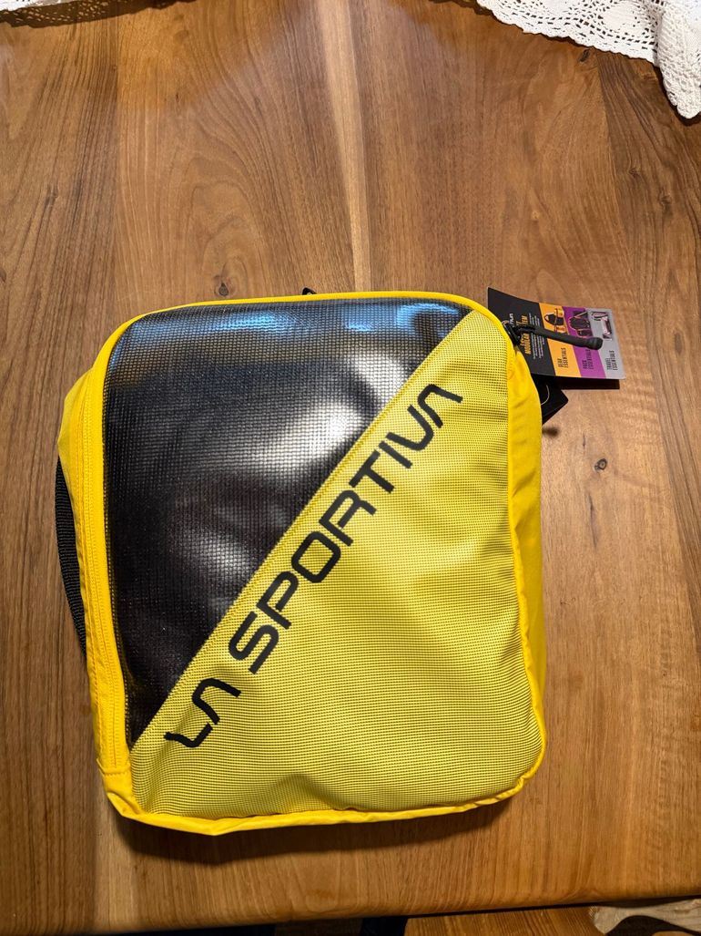 La Sportiva Nomad 40 Duffel Bag 2026 bike usato — immagine 2 di 5