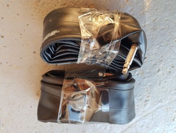 Used other 2 chambres à air 29 pouces Tyres & Tubes