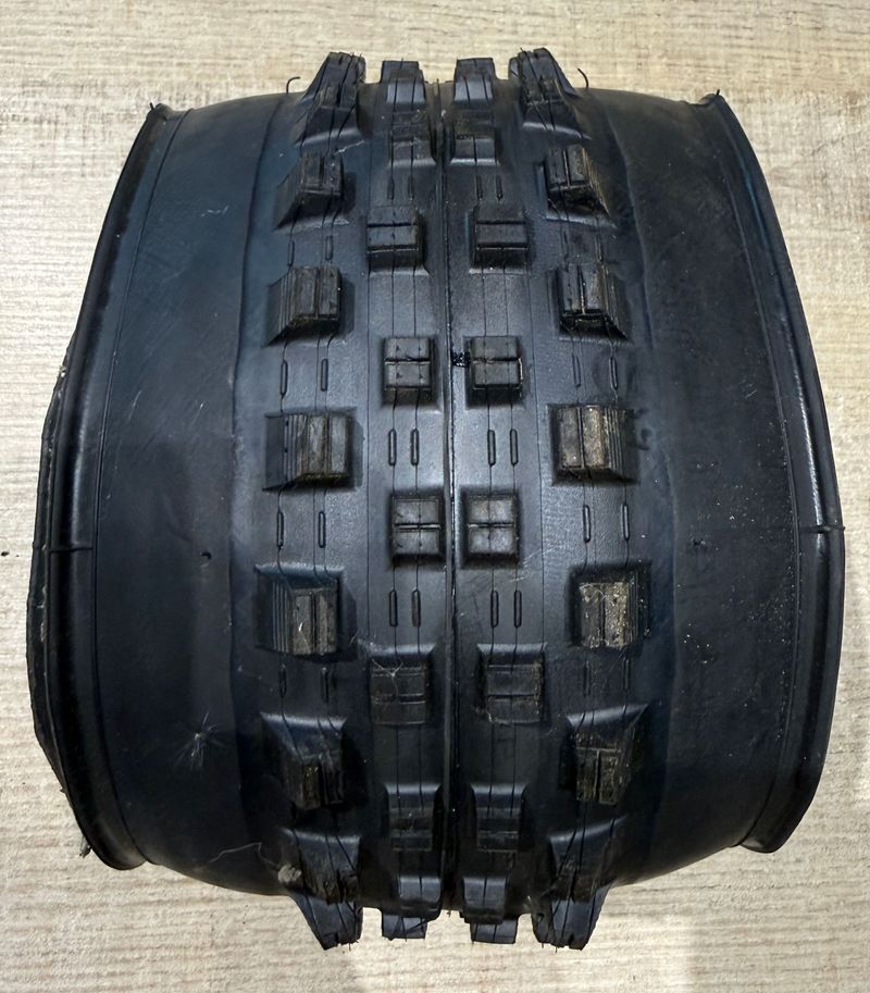 Maxxis Shorty 2026 bike de segunda mano — imagen 2 de 2