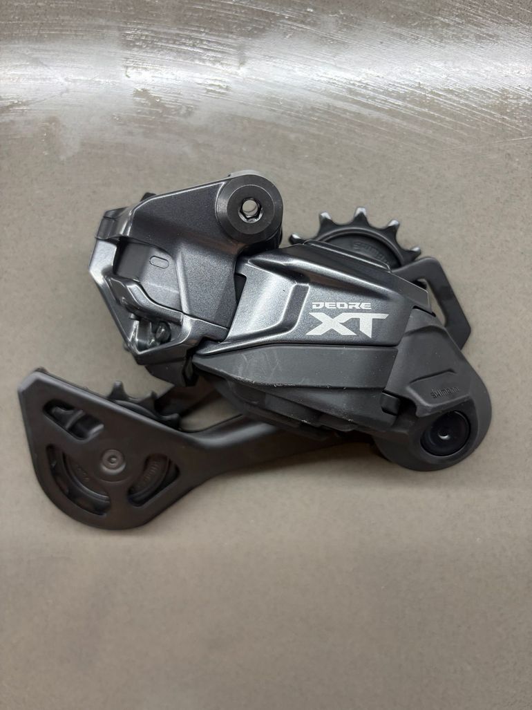 Shimano XT Di2 12-speed Rear Derailleur 2026 bike d'occasion — image 1 sur 4