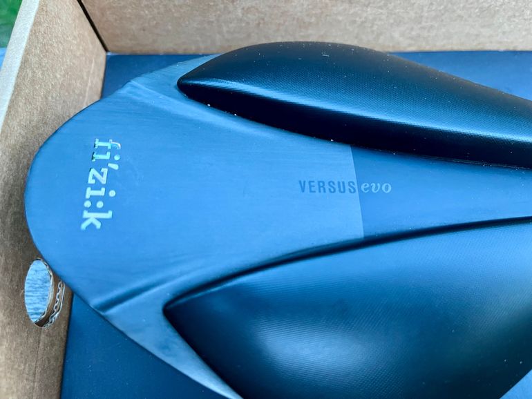 Gebrauchtes Fizik Arione 00 Versus Evo bike — Bild 3 von 6