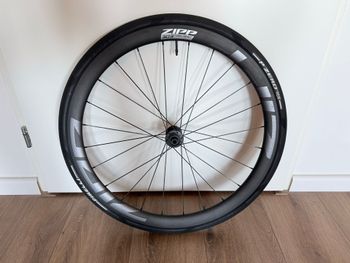 Used Zipp 303 Firecrest front 2025 bike — image 2 of 3