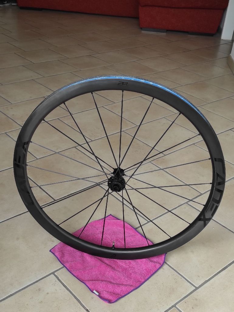 Tweedehands Cadex AR 35 Disc Tubeless Wheelset 2022 bike — afbeelding 3 van 6