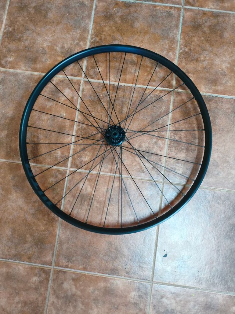 Brugt Wtb KOM TEAM i27 700c bike — billede 10 af 10