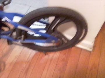 Used Mongoose Rims bike — image 3 of 6