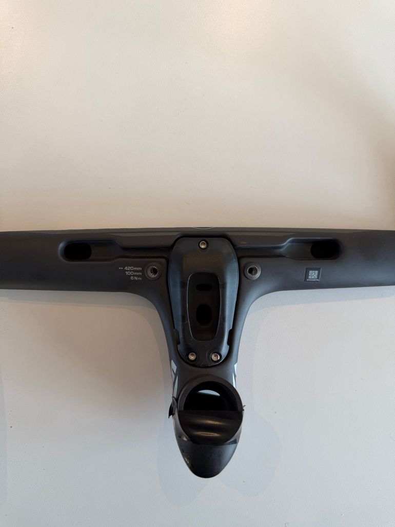 Brugt Vision Metron 6D Integrated Handlebar and Stem 2023 bike — billede 5 af 6