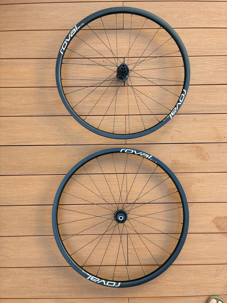 Used Roval SLX 24 700c Wheelset bike — image 1 of 14