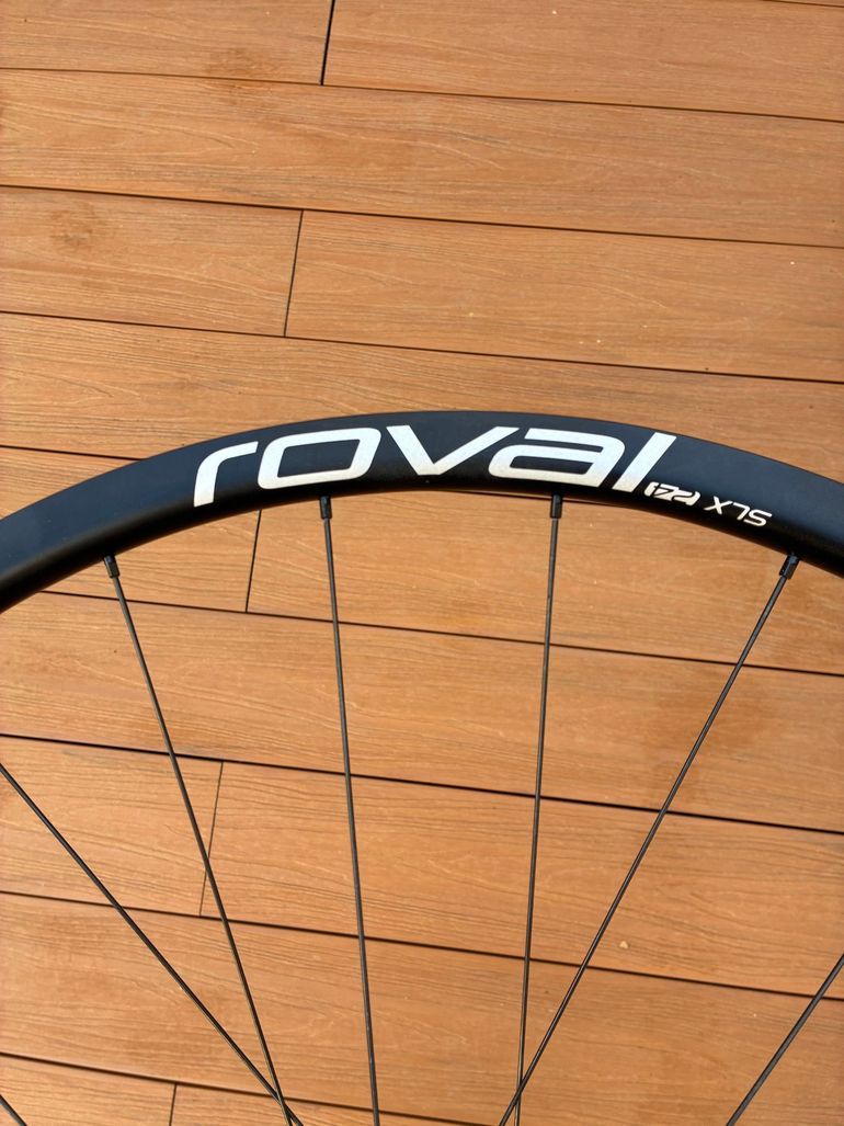 Used Roval SLX 24 700c Wheelset bike — image 3 of 14