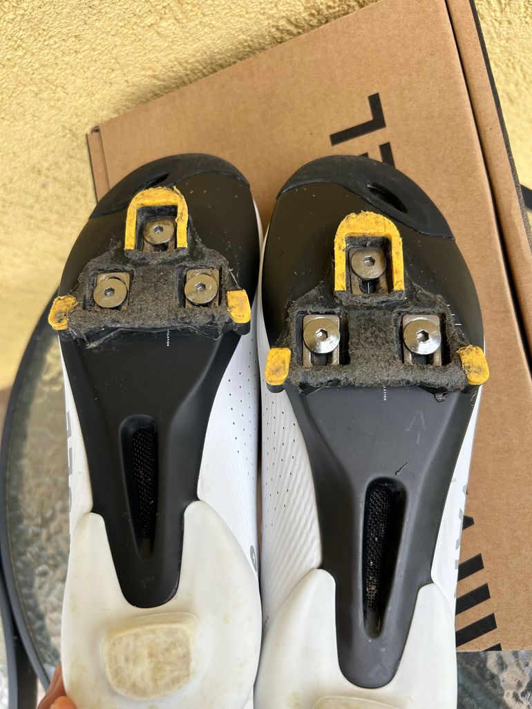Used Van Rysel RCR-R Carbon Road Bike Shoes 41 2025 bike — image 8 of 9
