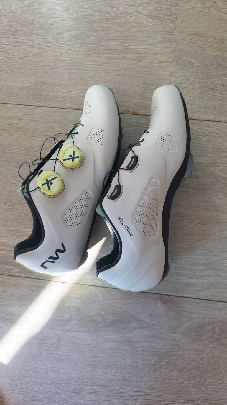 Used Northwave Revolution 3 Road Shoes bike — image 4 of 5