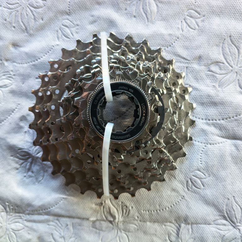 Used Shimano 105 CF-R7000 11-30t bike — image 1 of 4