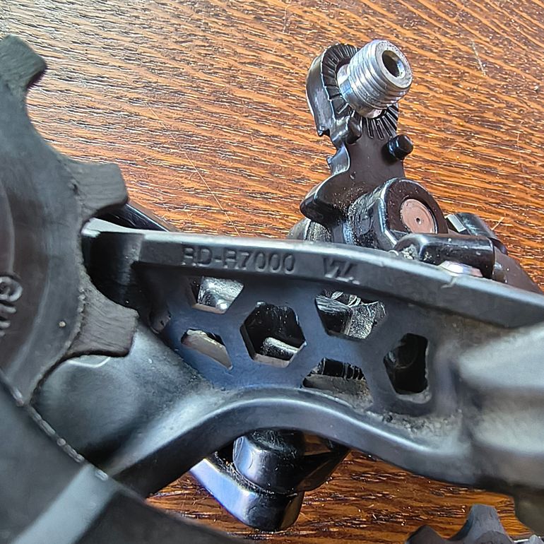 Used Shimano 105 RD-R7000 SS bike — image 3 of 3