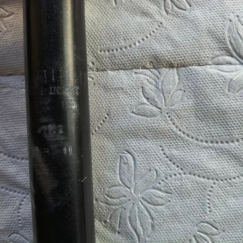 Used Specialized 27.2 mm 33cm seat post 2018 bike — image 5 of 5