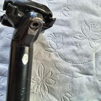 Used Specialized 27.2 mm 33cm seat post 2018 bike — image 4 of 5