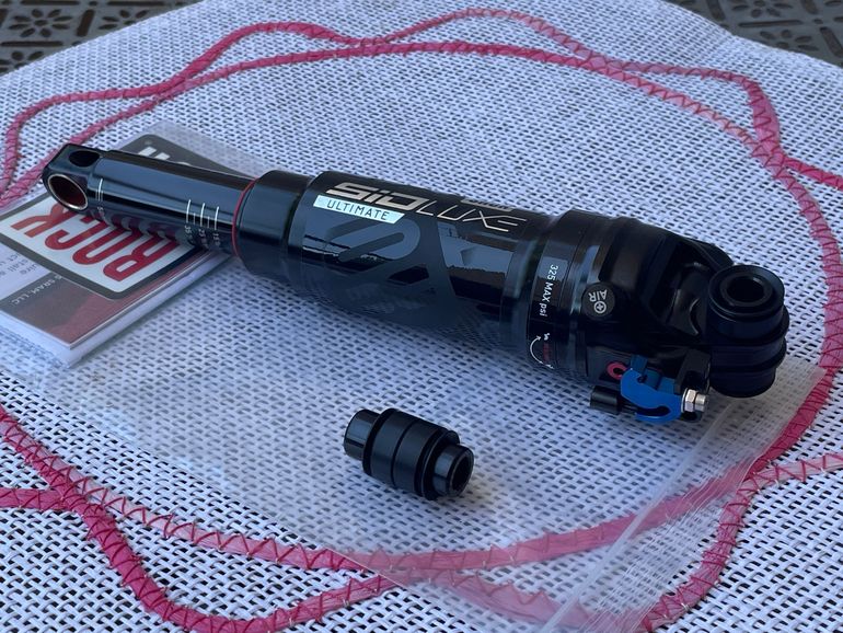 RockShox SIDLuxe Ultimate 2P 210x50 Remote RLR Rear Shock 2026 bike de segunda mano — imagen 6 de 10