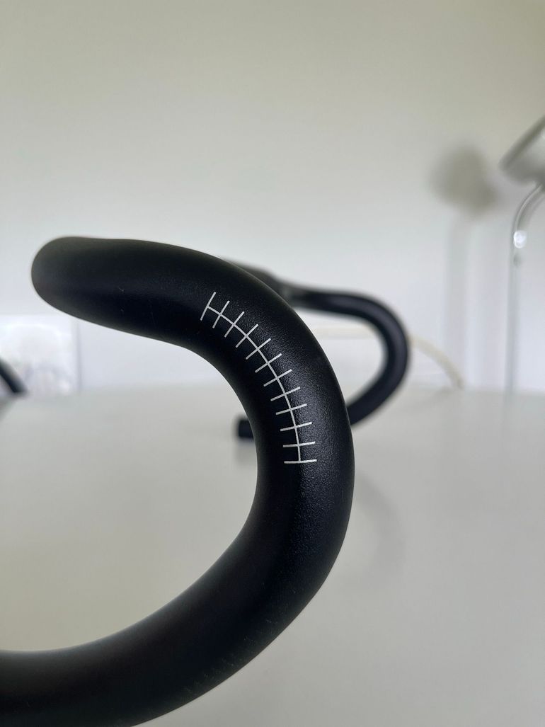 Použité Zipp Service Course 80 Ergo Handlebar 2025 bike — obrázek 2 z 9
